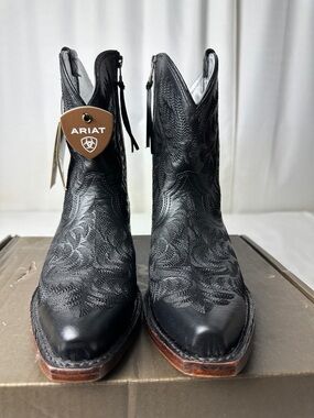 Ariat Black Western Embroidered Zip-Up Ankle Boots